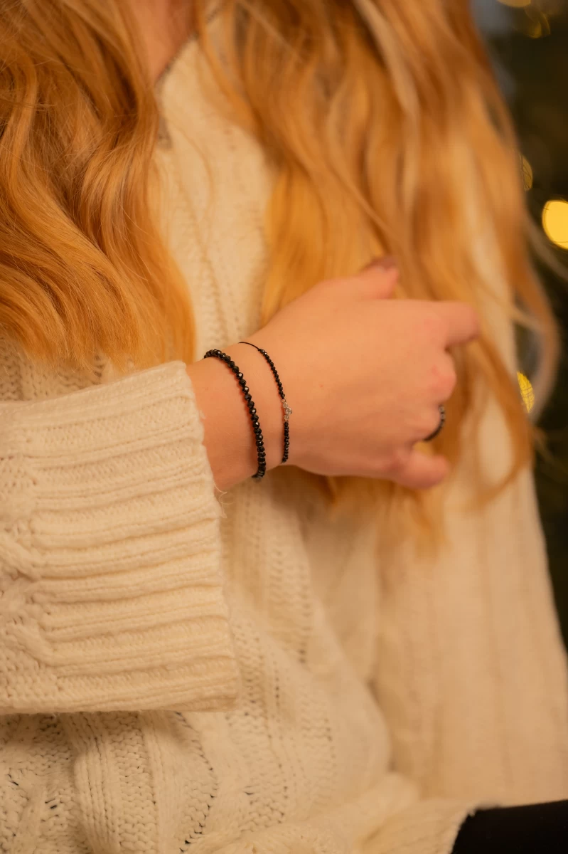 Černý briliantový náramek