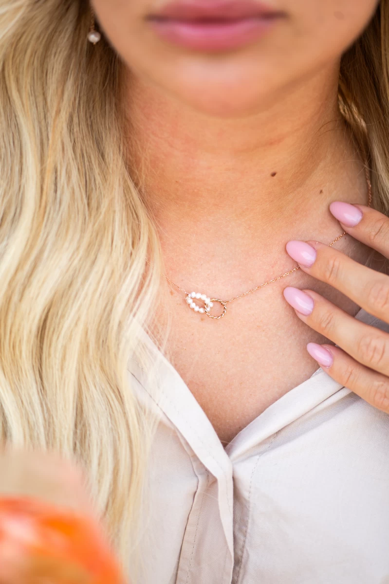 Náhrdelník z růžového zlata 585 Nolita kruh a kruh s bílou sladkovodní perlou