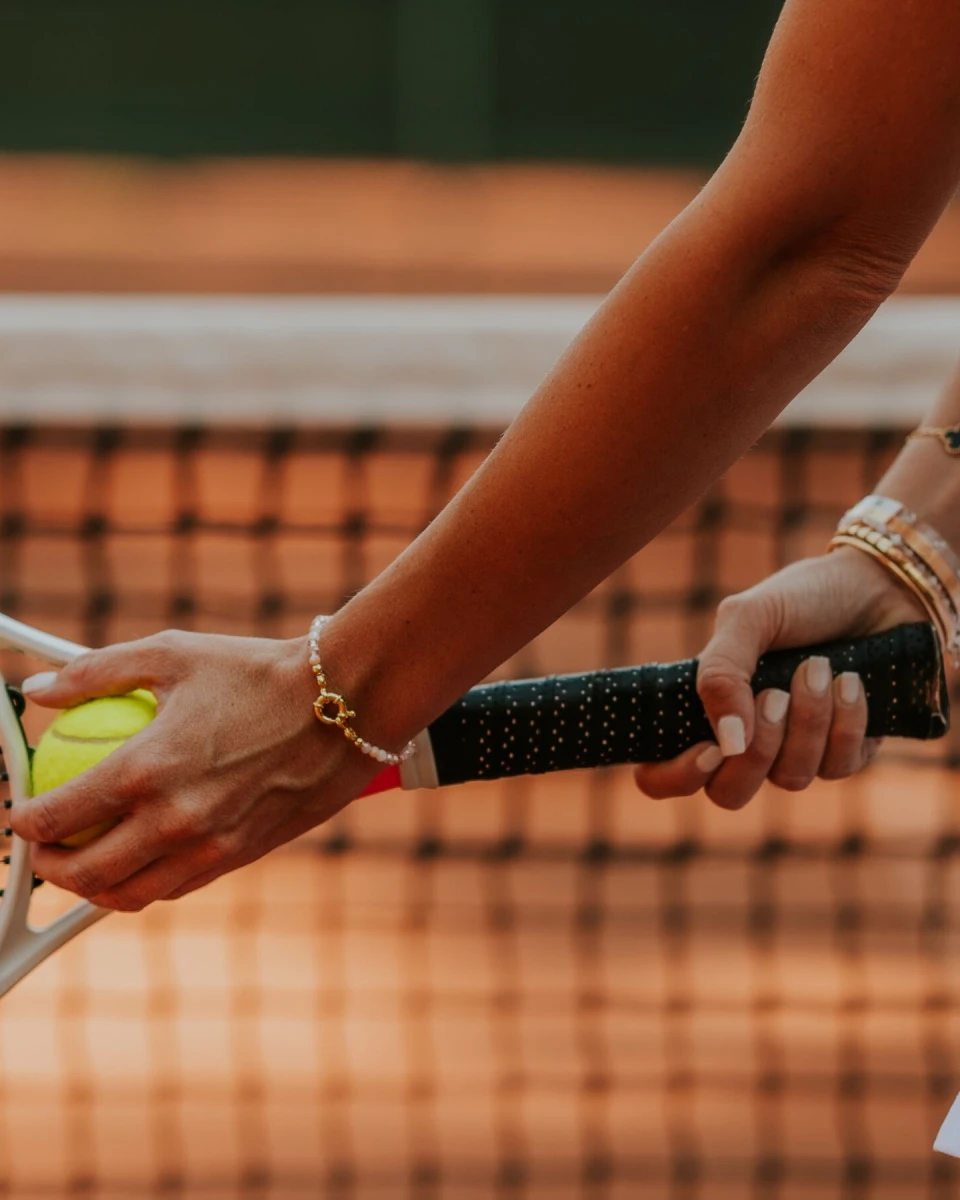 Perlový náramek ze stříbra 925 pozlaceného žlutým zlatem s růžovými a bílými krystaly