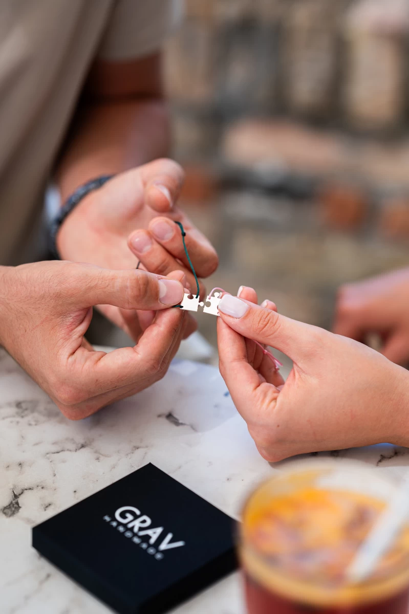 Zlaté náramky přátelství puzzle