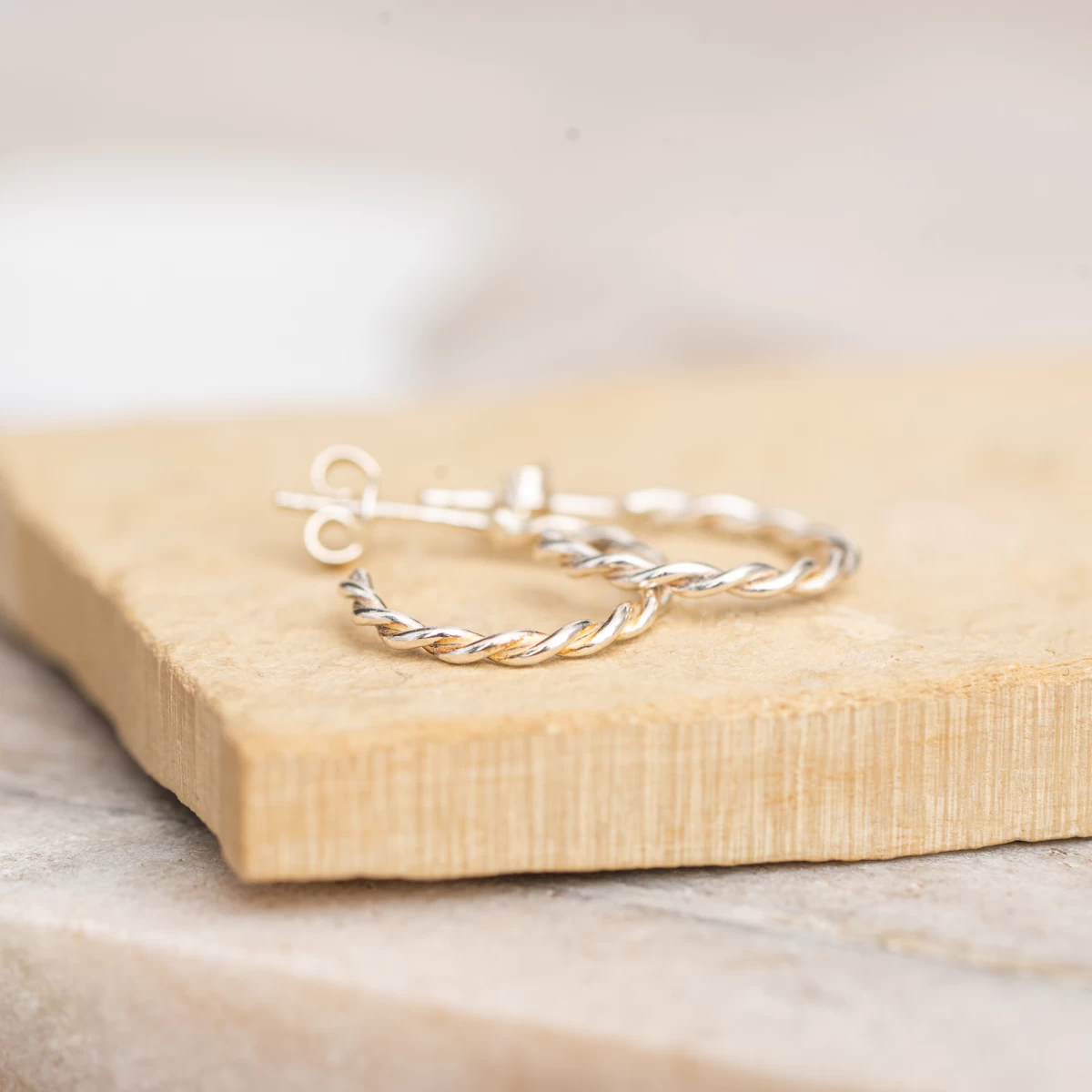 Stříbrné kruhové náušnice Nolita