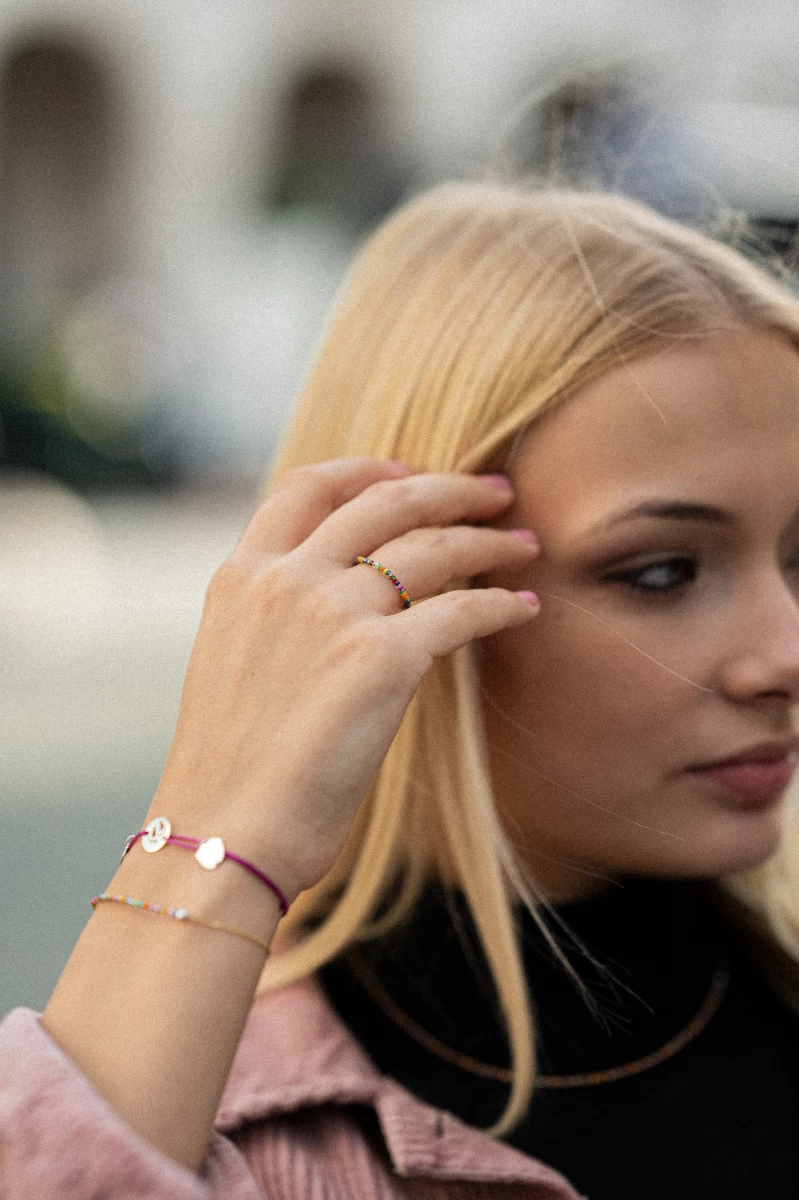 Stříbrný prsten s korálky