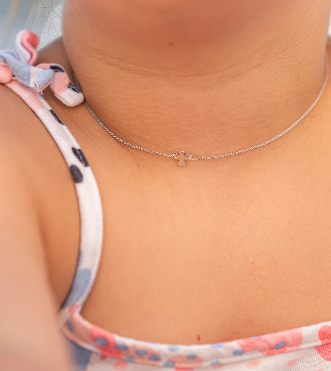 Dětský stříbrný náhrdelník s andělem