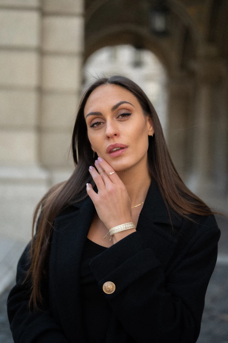 Zlatý prsten s křížkem