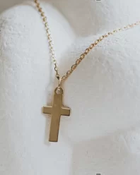 Zlatý řetízek s křížkem