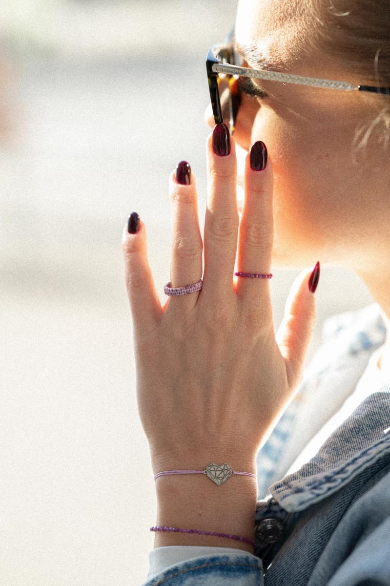 Prsten z makramé ručně pletený šperk pro moderní ženy